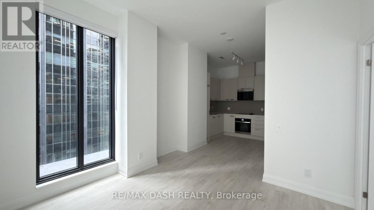 701 - 20 SOUDAN AVENUE, Toronto (Mount Pleasant West), Ontario, M4S0E2