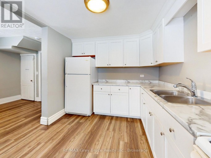 690 8TH STREET E, Owen Sound, Ontario, N4K1L8