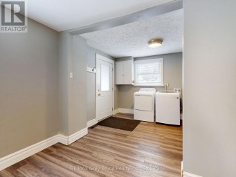 690 8TH STREET E Owen Sound Ontario photo 11