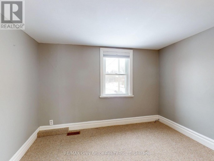 690 8TH STREET E, Owen Sound, Ontario, N4K1L8
