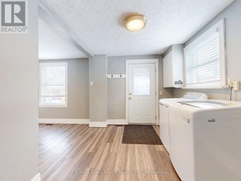 690 8TH STREET E Owen Sound Ontario photo 5