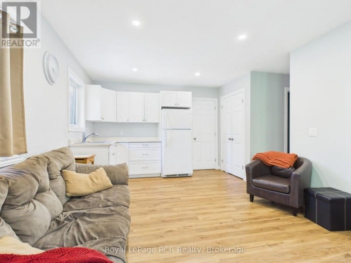 394908 2 CONCESSION, West Grey, Ontario, N0G1R0