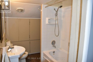 86 SALINA STREET N St. Marys Ontario photo 15