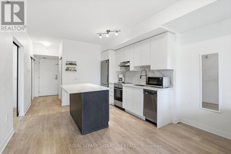 205 - 408 BROWNS LINE, Toronto (Alderwood), Ontario, M8W0C3