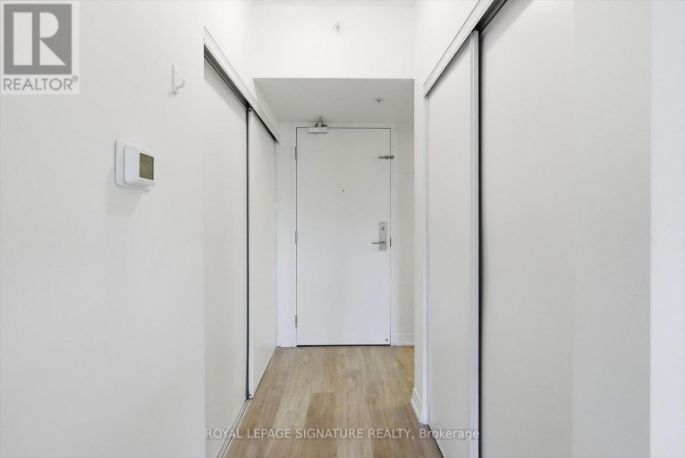 205 - 408 BROWNS LINE, Toronto (Alderwood), Ontario, M8W0C3