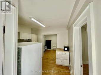 3 - 2257 DUNDAS STREET W Toronto (Roncesvalles) Ontario photo 3