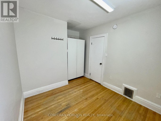 3 - 2257 DUNDAS STREET W, Toronto (Roncesvalles), Ontario, M6R1X6