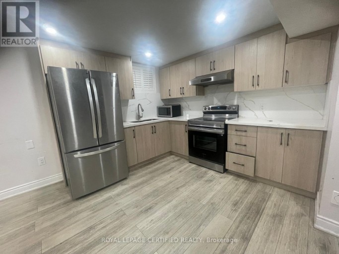 BSMT - 211 MACEDONIA CRESCENT, Mississauga (Fairview), Ontario, L5B3R8