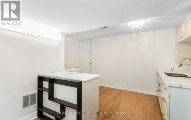 1755 BIRCHWOOD DRIVE Mississauga (Clarkson) Ontario photo 41