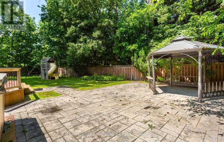 1755 BIRCHWOOD DRIVE, Mississauga (Clarkson), Ontario, L5J1T7