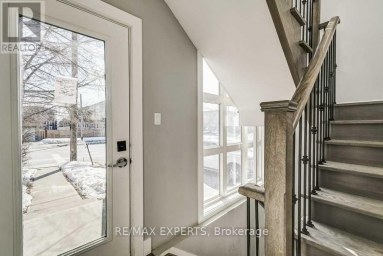 UPPER - 2 HYDE AVENUE Toronto (Keelesdale-Eglinton West) Ontario photo 2