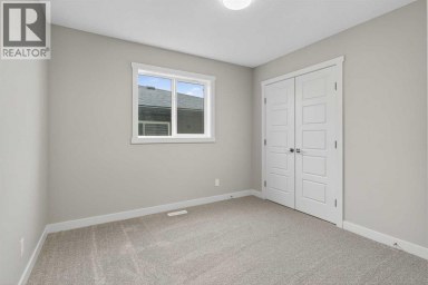 246 Southbow Avenue Cochrane Alberta photo 33