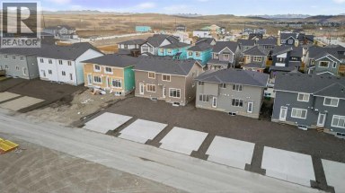 246 Southbow Avenue Cochrane Alberta photo 38