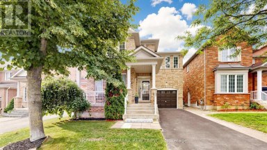 129 BEARE TRAIL Newmarket (Woodland Hill) Ontario photo 1