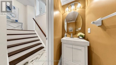 129 BEARE TRAIL Newmarket (Woodland Hill) Ontario photo 19