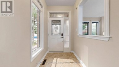 129 BEARE TRAIL Newmarket (Woodland Hill) Ontario photo 20