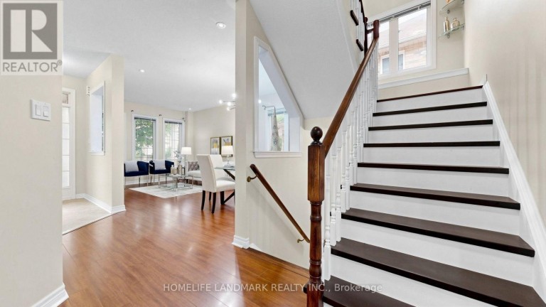 129 BEARE TRAIL, Newmarket (Woodland Hill), Ontario, L3X3B6