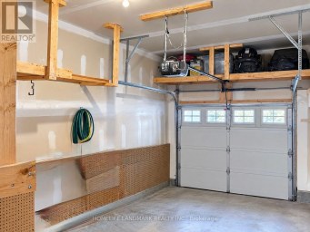 129 BEARE TRAIL Newmarket (Woodland Hill) Ontario photo 50