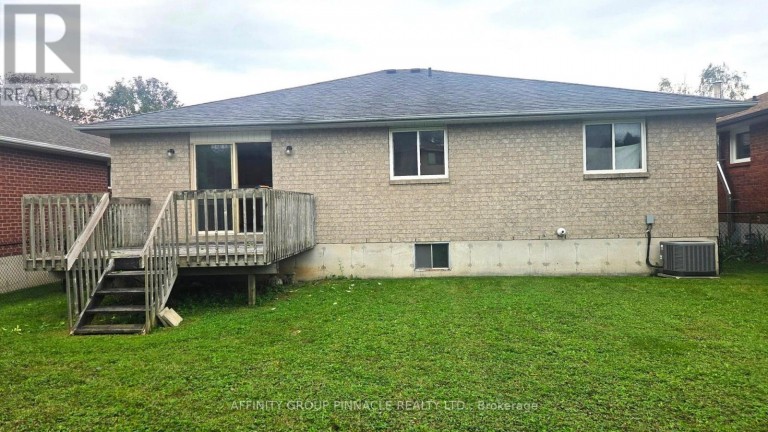 18 LAKEVIEW DRIVE, Scugog (Port Perry), Ontario, L9L1G9