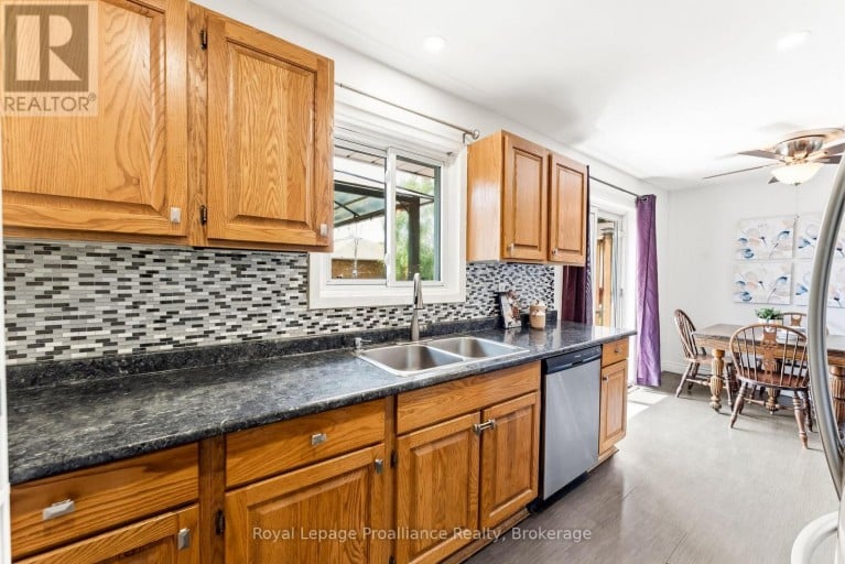 110 ONTARIO STREET, Brighton, Ontario, K0K1H0