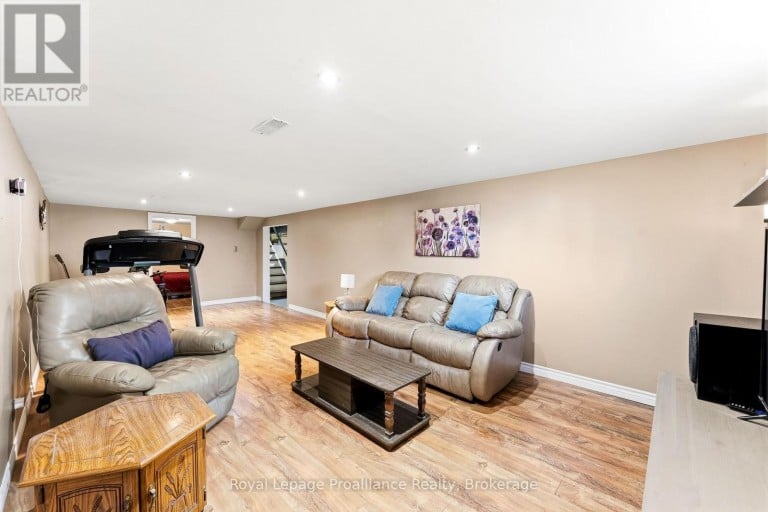110 ONTARIO STREET, Brighton, Ontario, K0K1H0