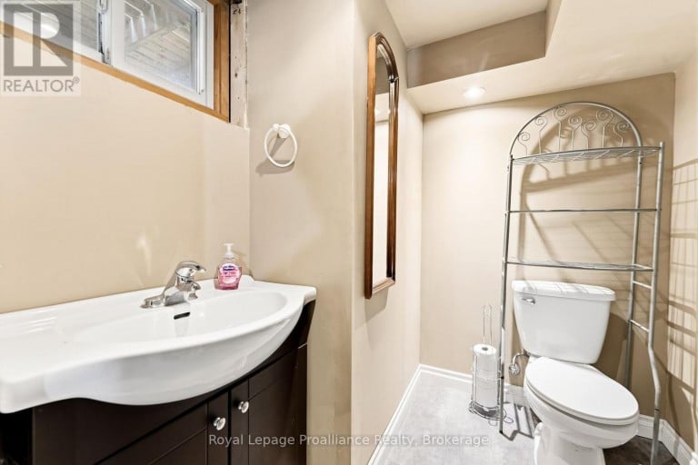 110 ONTARIO STREET, Brighton, Ontario, K0K1H0