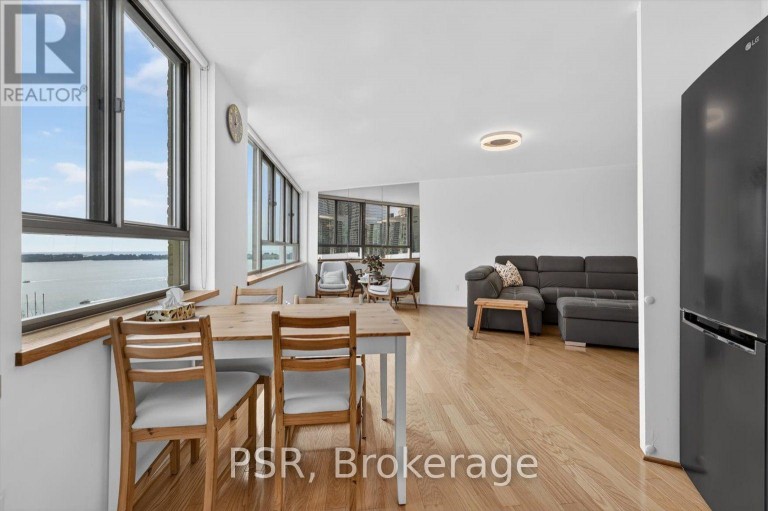 2106 - 270 QUEENS QUAY W, Toronto (Waterfront Communities), Ontario, M5J2N4