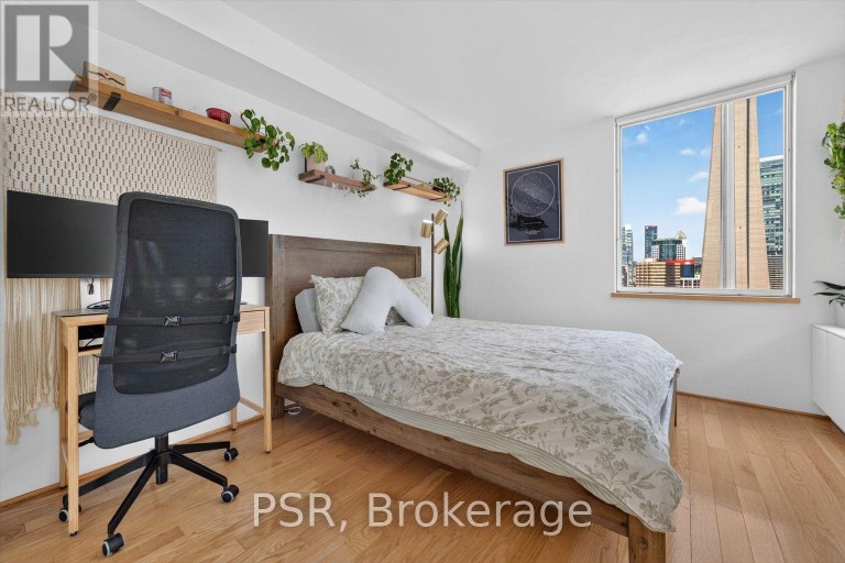 2106 - 270 QUEENS QUAY W, Toronto (Waterfront Communities), Ontario, M5J2N4