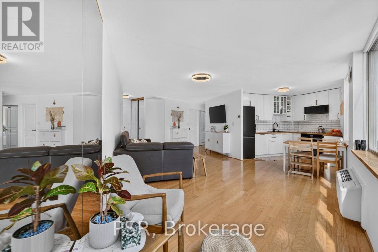 2106 - 270 QUEENS QUAY W, Toronto (Waterfront Communities), Ontario, M5J2N4