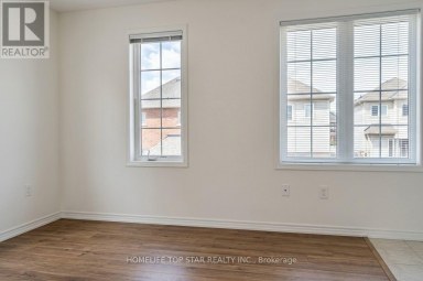 COUCH HOUSE - 29 WOODWAY LANE Markham (Cornell) Ontario photo 4