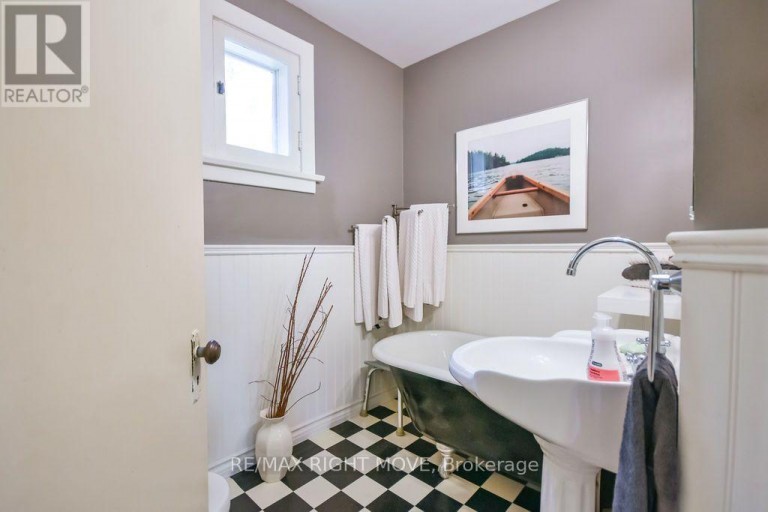 144 JARVIS STREET, Orillia, Ontario, L3V2A6