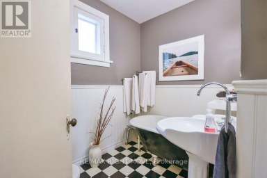 144 JARVIS STREET Orillia Ontario photo 11