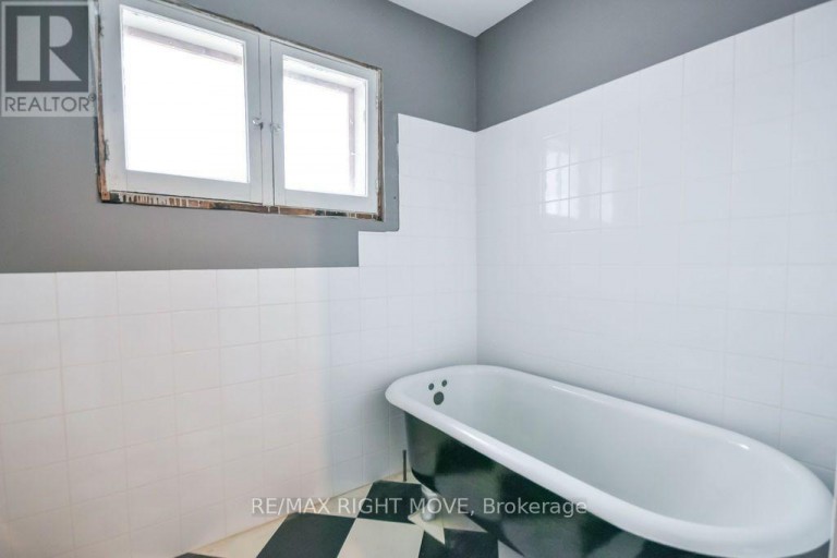 144 JARVIS STREET, Orillia, Ontario, L3V2A6
