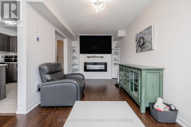 2 - 43 MADELAINE DRIVE, Barrie (Painswick South), Ontario, L9J0G8