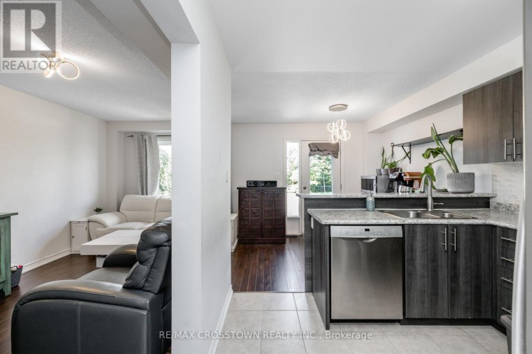 2 - 43 MADELAINE DRIVE, Barrie (Painswick South), Ontario, L9J0G8