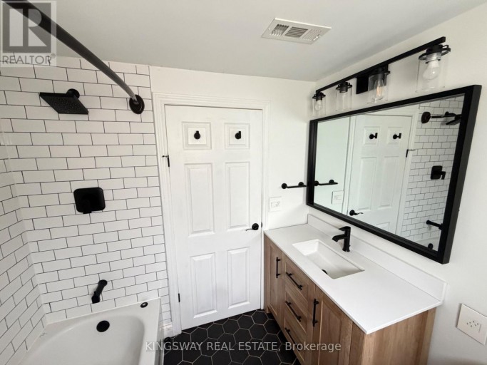 LOWER LEVEL - 323 MONTEGO RD. ROAD, Mississauga (Cooksville), Ontario, L5B1C6