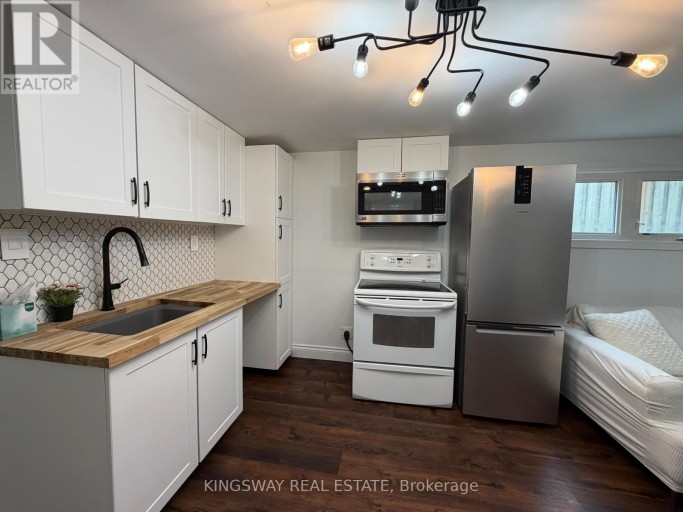 LOWER LEVEL - 323 MONTEGO RD. ROAD, Mississauga (Cooksville), Ontario, L5B1C6