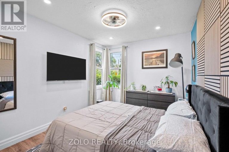 442 QUEEN MARY DRIVE, Oakville (QE Queen Elizabeth), Ontario, L6K3M1