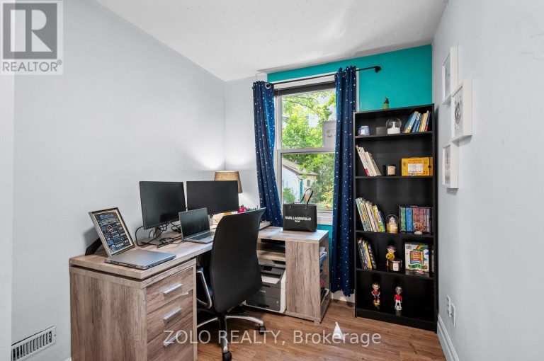 442 QUEEN MARY DRIVE, Oakville (QE Queen Elizabeth), Ontario, L6K3M1
