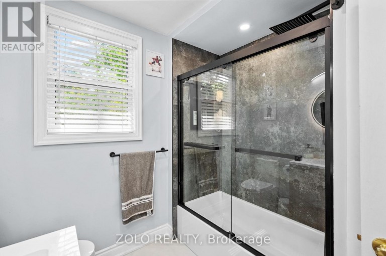 442 QUEEN MARY DRIVE, Oakville (QE Queen Elizabeth), Ontario, L6K3M1