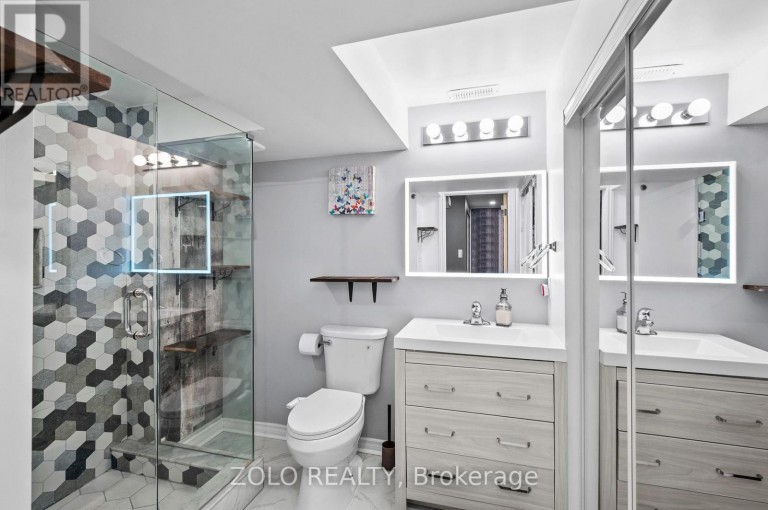 442 QUEEN MARY DRIVE, Oakville (QE Queen Elizabeth), Ontario, L6K3M1