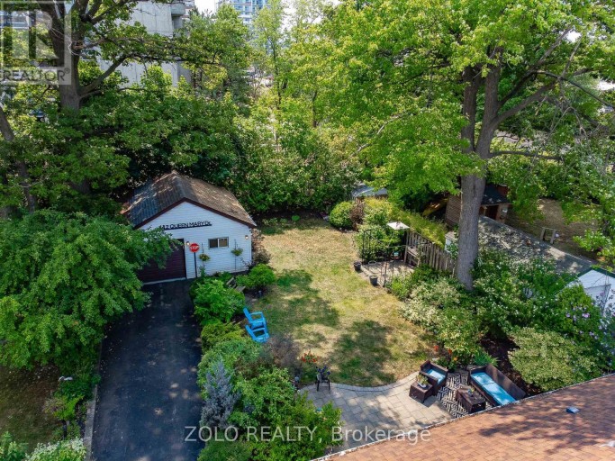 442 QUEEN MARY DRIVE, Oakville (QE Queen Elizabeth), Ontario, L6K3M1