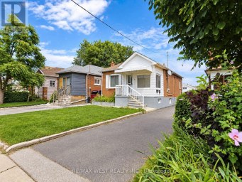 BSMT - 51 MOULD AVENUE Toronto (Rockcliffe-Smythe) Ontario photo 1