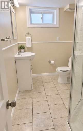 BSMT - 51 MOULD AVENUE, Toronto (Rockcliffe-Smythe), Ontario, M6N3Z8