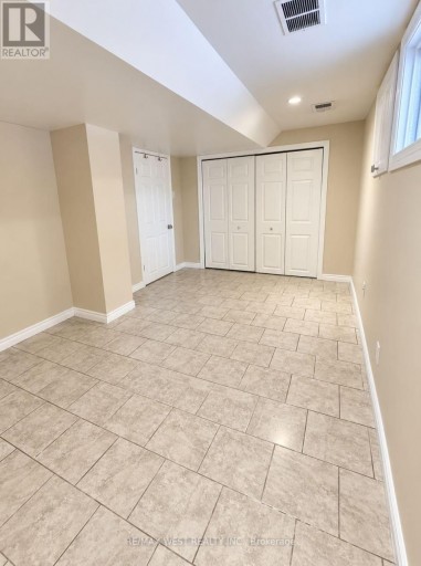 BSMT - 51 MOULD AVENUE, Toronto (Rockcliffe-Smythe), Ontario, M6N3Z8