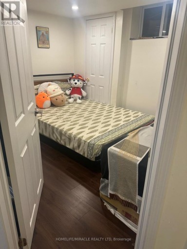 BSMT - 54 ORANMORE CRESCENT, Brampton (Credit Valley), Ontario, L6X0K1