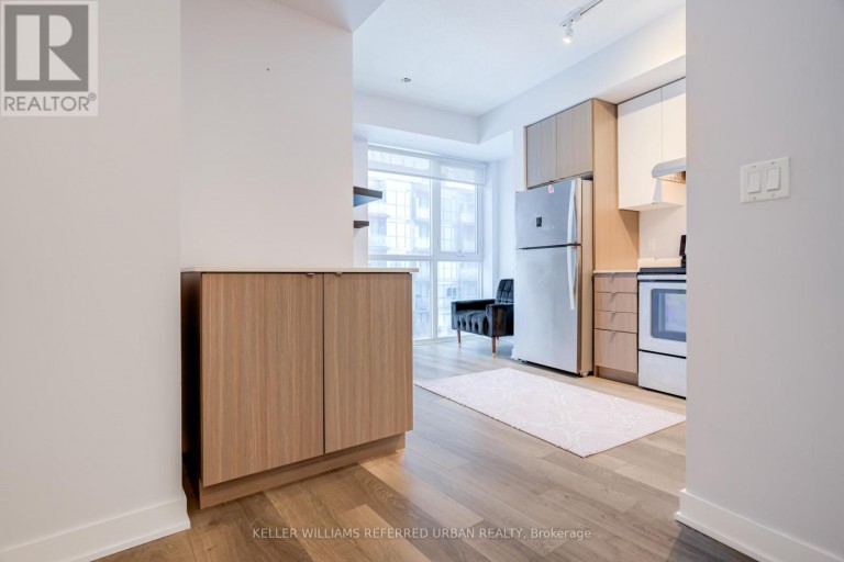 C401 - 5260 DUNDAS STREET N, Burlington (Orchard), Ontario, L7R0J7