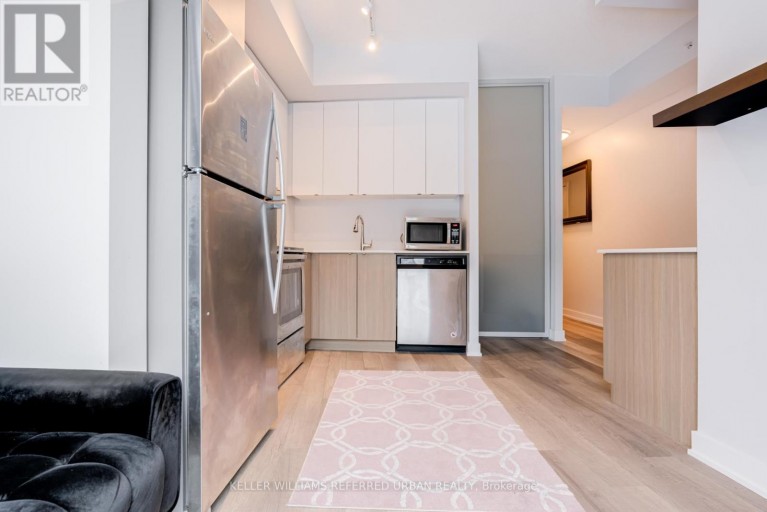 C401 - 5260 DUNDAS STREET N, Burlington (Orchard), Ontario, L7R0J7