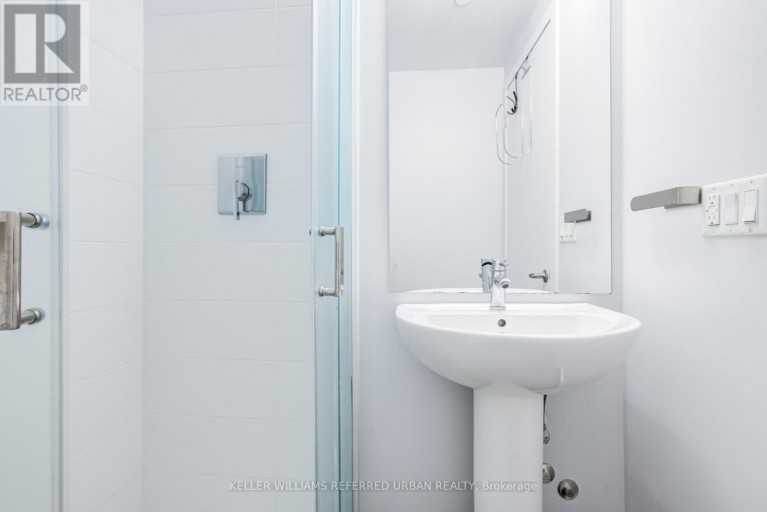 C401 - 5260 DUNDAS STREET N, Burlington (Orchard), Ontario, L7R0J7
