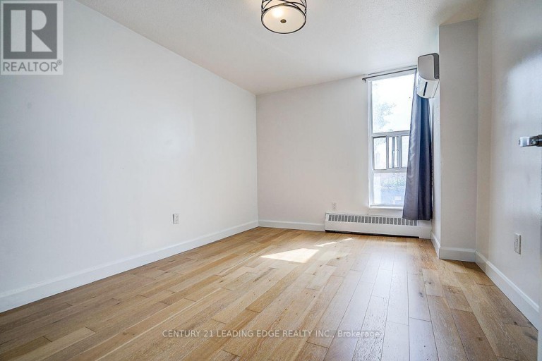 201 - 235 GRANDRAVINE DRIVE, Toronto (Glenfield-Jane Heights), Ontario, M3N1J2